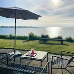 בית נופש Summer House With Sea View And Private