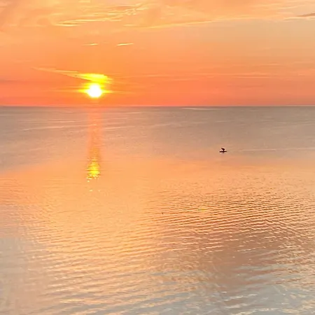 Summer House With Sea View And Private Hébergement de vacances