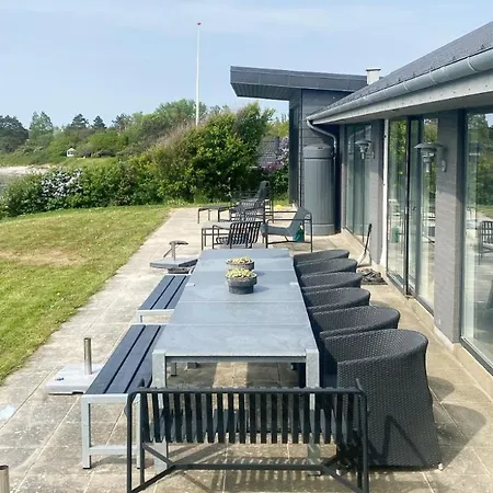 Summer House With Sea View And Private Hébergement de vacances