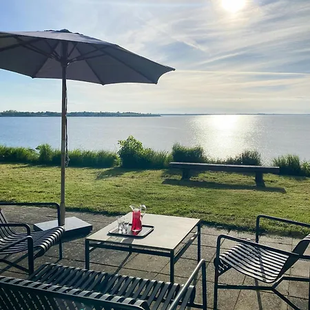 Hébergement de vacances Summer House With Sea View And Private